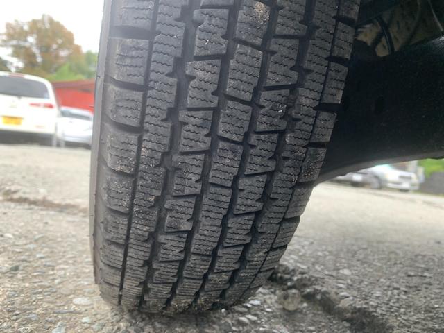 ハイゼットカーゴ ＤＸ　フロントパワーウィンドウ　４ｗｄ　パワステ　エアコン　ナビ　ＥＴＣ（13枚目）