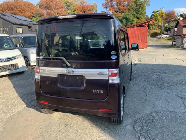タント カスタムＲＳ　ターボ　ＭＯＭＯステ　セキュリティ　左パワスラ　運転席助手席エアバッグ　インテリジェントキー　ＡＵＴＯエアコン　リモコンキー　パワーウインド　安全ボディ　シートヒーター　運転席エアバック　ＢＴ接続（3枚目）