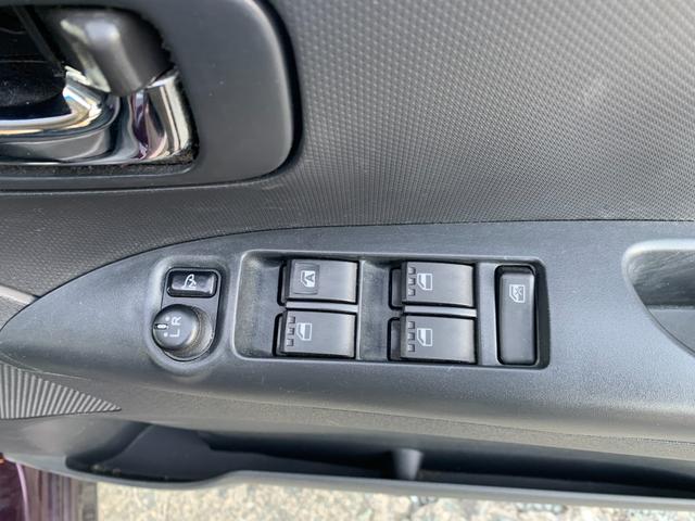 タント カスタムＲＳ　ターボ　ＭＯＭＯステ　セキュリティ　左パワスラ　運転席助手席エアバッグ　インテリジェントキー　ＡＵＴＯエアコン　リモコンキー　パワーウインド　安全ボディ　シートヒーター　運転席エアバック　ＢＴ接続（12枚目）