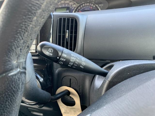 タント カスタムＲＳ　ターボ　ＭＯＭＯステ　セキュリティ　左パワスラ　運転席助手席エアバッグ　インテリジェントキー　ＡＵＴＯエアコン　リモコンキー　パワーウインド　安全ボディ　シートヒーター　運転席エアバック　ＢＴ接続（18枚目）