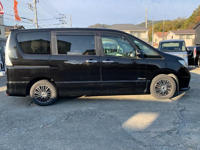 セレナ ハイウェイスター　Ｓ－ハイブリッド　リアモニター　スマートエントリー　Ｗエアコン　衝突安全ボディ　寒冷地仕様　ＢＴ　３列シート　フルフラットシート　オートクルーズ　セキュリティ　ウォークスルー　ＡＢＳ　キーレス　パワーウィンドウ（2枚目）