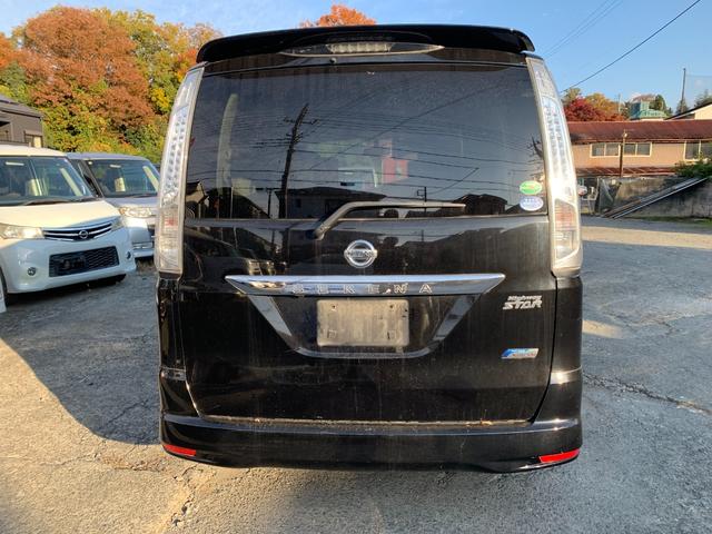 セレナ ハイウェイスター　Ｓ－ハイブリッド　リアモニター　スマートエントリー　Ｗエアコン　衝突安全ボディ　寒冷地仕様　ＢＴ　３列シート　フルフラットシート　オートクルーズ　セキュリティ　ウォークスルー　ＡＢＳ　キーレス　パワーウィンドウ（4枚目）