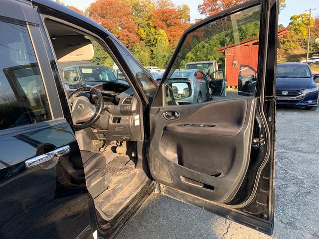 セレナ ハイウェイスター　Ｓ－ハイブリッド　リアモニター　スマートエントリー　Ｗエアコン　衝突安全ボディ　寒冷地仕様　ＢＴ　３列シート　フルフラットシート　オートクルーズ　セキュリティ　ウォークスルー　ＡＢＳ　キーレス　パワーウィンドウ（12枚目）