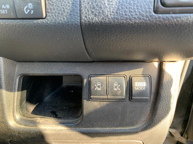 セレナ ハイウェイスター　Ｓ－ハイブリッド　リアモニター　スマートエントリー　Ｗエアコン　衝突安全ボディ　寒冷地仕様　ＢＴ　３列シート　フルフラットシート　オートクルーズ　セキュリティ　ウォークスルー　ＡＢＳ　キーレス　パワーウィンドウ（14枚目）