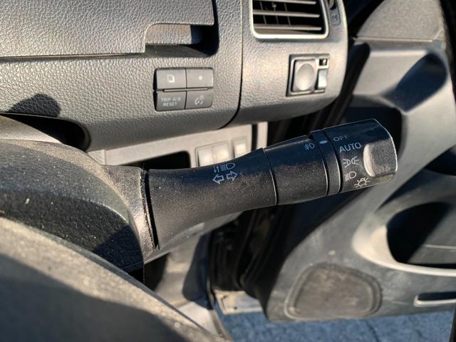 セレナ ハイウェイスター　Ｓ－ハイブリッド　リアモニター　スマートエントリー　Ｗエアコン　衝突安全ボディ　寒冷地仕様　ＢＴ　３列シート　フルフラットシート　オートクルーズ　セキュリティ　ウォークスルー　ＡＢＳ　キーレス　パワーウィンドウ（20枚目）