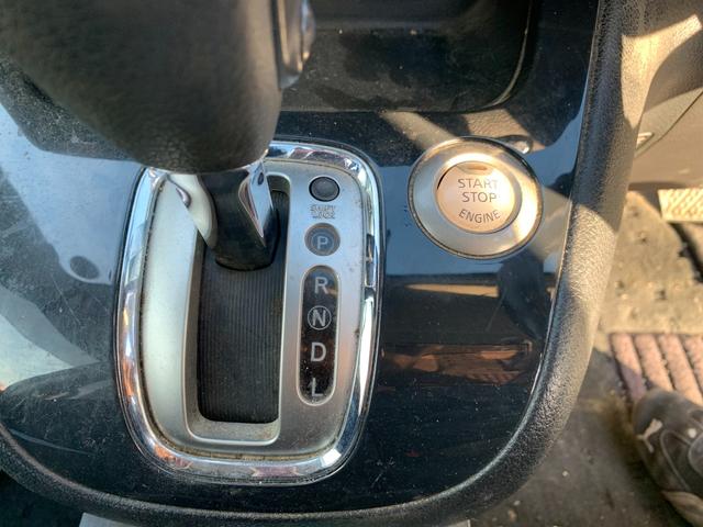 セレナ ハイウェイスター　Ｓ－ハイブリッド　リアモニター　スマートエントリー　Ｗエアコン　衝突安全ボディ　寒冷地仕様　ＢＴ　３列シート　フルフラットシート　オートクルーズ　セキュリティ　ウォークスルー　ＡＢＳ　キーレス　パワーウィンドウ（29枚目）