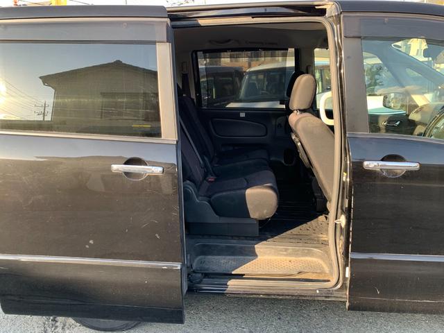 セレナ ハイウェイスター　Ｓ－ハイブリッド　リアモニター　スマートエントリー　Ｗエアコン　衝突安全ボディ　寒冷地仕様　ＢＴ　３列シート　フルフラットシート　オートクルーズ　セキュリティ　ウォークスルー　ＡＢＳ　キーレス　パワーウィンドウ（32枚目）