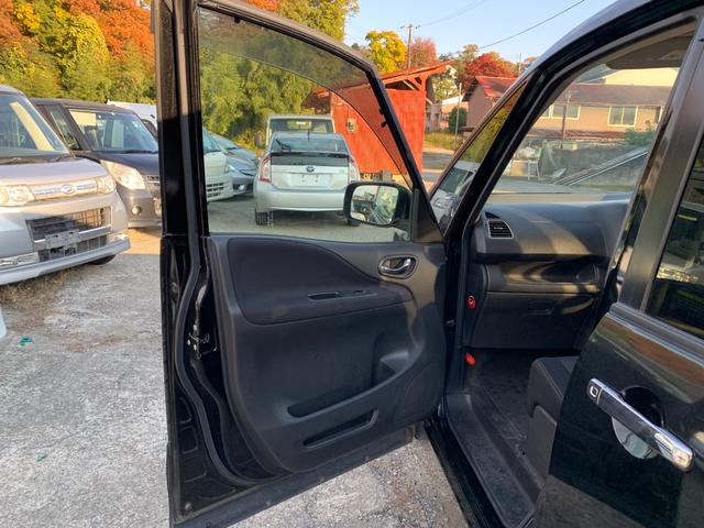 セレナ ハイウェイスター　Ｓ－ハイブリッド　リアモニター　スマートエントリー　Ｗエアコン　衝突安全ボディ　寒冷地仕様　ＢＴ　３列シート　フルフラットシート　オートクルーズ　セキュリティ　ウォークスルー　ＡＢＳ　キーレス　パワーウィンドウ（49枚目）