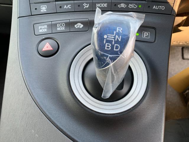 プリウス G 衝突安全ボディ Aストップ スマ-トキ- パワーステアリング エアバック サイドエアバック AAC クルコン イモビライザー ESC キーフリーシステム パワーウィンドウ ABS WエアバッグETC(28枚目)