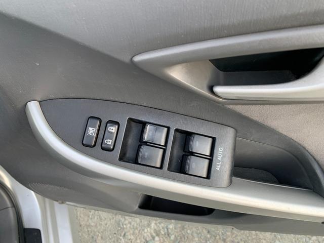 プリウス S アイドリングストップ搭載 インテリキー デュアルエアバック エアB イモビライザー AUTOエアコン 横スベリ防止 衝突安全ボディ ABS サイドエアバッグ パワーウィンドウ ETTC(13枚目)