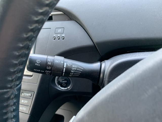 プリウス S アイドリングストップ搭載 インテリキー デュアルエアバック エアB イモビライザー AUTOエアコン 横スベリ防止 衝突安全ボディ ABS サイドエアバッグ パワーウィンドウ ETTC(17枚目)