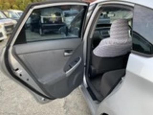 プリウス S アイドリングストップ搭載 インテリキー デュアルエアバック エアB イモビライザー AUTOエアコン 横スベリ防止 衝突安全ボディ ABS サイドエアバッグ パワーウィンドウ ETTC(34枚目)