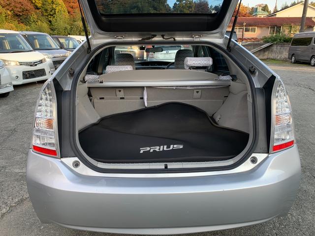 プリウス S アイドリングストップ搭載 インテリキー デュアルエアバック エアB イモビライザー AUTOエアコン 横スベリ防止 衝突安全ボディ ABS サイドエアバッグ パワーウィンドウ ETTC(35枚目)