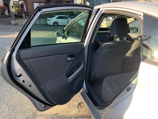 プリウス S アイドリングストップ搭載 インテリキー デュアルエアバック エアB イモビライザー AUTOエアコン 横スベリ防止 衝突安全ボディ ABS サイドエアバッグ パワーウィンドウ ETC(33枚目)