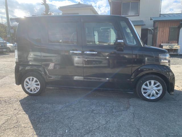 N-BOXカスタム G・Lパッケージ アイドリングストップ車 スマキ- フロントベンチシート パワーウィンドウ 盗難防止システム オートエアコン パワステ キーレスエントリー 両席エアバック ABS 横滑り防止 運転席エアバック(2枚目)