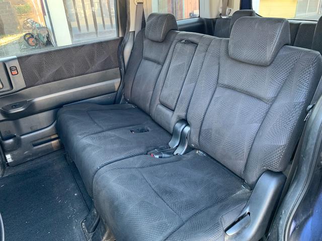 ステップワゴンスパーダ Ｚ　フリップダウンモニター　両側パワスラ横滑防止　イモビ　スマキー　フルフラットシート　バックモニタ－　キーフリー　パワーウィンド　ＥＴＣ付　運転席助手席エアバック　衝突安全ボディ　Ｗエアコン　ＰＳ（17枚目）