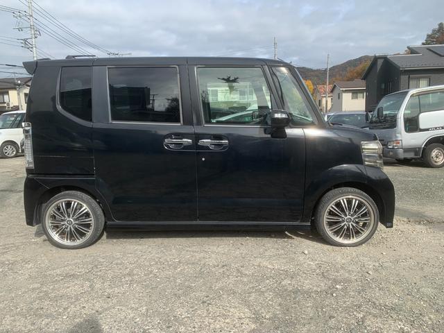 Ｎ－ＢＯＸカスタム Ｇ　スマートキー＆プッシュスタート　ＳＲＳ　ＷエアＢ　横滑り防止　パワーステアリング　マニュアルエアコン　セキュリティ　ＥＣＯＮモード　ＰＷ　キーフリー　ベンチシート　ＡＢＳ（2枚目）