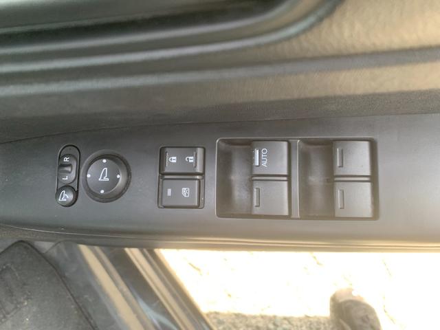 Ｎ－ＢＯＸカスタム Ｇ　スマートキー＆プッシュスタート　ＳＲＳ　ＷエアＢ　横滑り防止　パワーステアリング　マニュアルエアコン　セキュリティ　ＥＣＯＮモード　ＰＷ　キーフリー　ベンチシート　ＡＢＳ（18枚目）