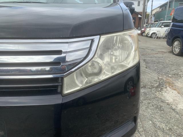 ステップワゴン Ｌ　リアエアコン　ＷＳＲＳ　パワーウインドウ　スマ－トキ－　キーレス　３列　衝突安全ボディ　フルフラットシート　盗難防止システム　パワーステアリング　バックモニ　ウォークスルー　運転席エアバック（10枚目）