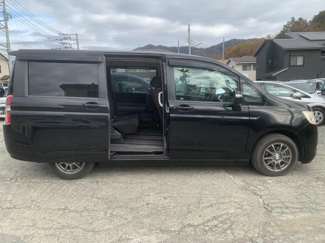 ステップワゴン Ｌ　リアエアコン　ＷＳＲＳ　パワーウインドウ　スマ－トキ－　キーレス　３列　衝突安全ボディ　フルフラットシート　盗難防止システム　パワーステアリング　バックモニ　ウォークスルー　運転席エアバック（35枚目）