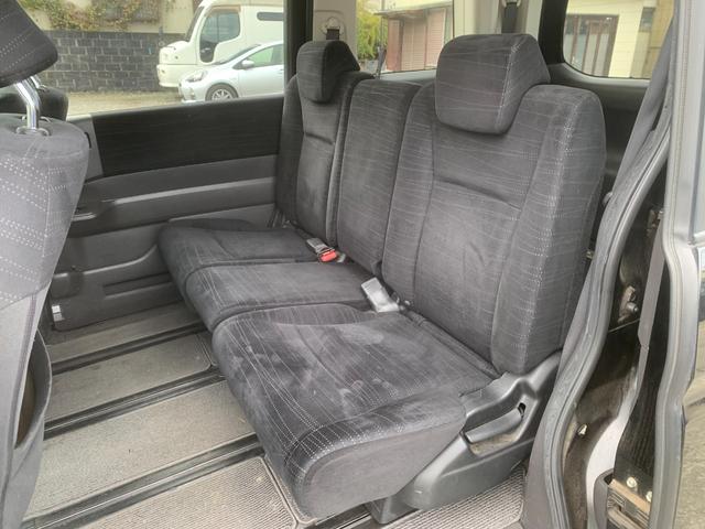 ステップワゴン Ｌ　リアエアコン　ＷＳＲＳ　パワーウインドウ　スマ－トキ－　キーレス　３列　衝突安全ボディ　フルフラットシート　盗難防止システム　パワーステアリング　バックモニ　ウォークスルー　運転席エアバック（39枚目）