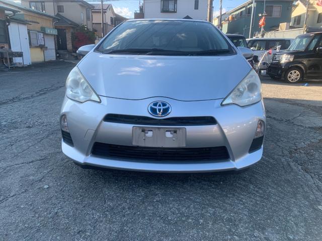 アクア Ｓ　エンジンスターター　格納ミラー　キーレスエントリ　安全ボディ　オートエアコン　デュアルエアバック　ＥＳＣ　パワーウィンドウ　ＥＴＣ　ＳＲＳ　パワーステアリング　ＡＢＳ　アイストップ　ＥＴＣ（8枚目）