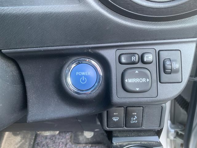 アクア Ｓ　エンジンスターター　格納ミラー　キーレスエントリ　安全ボディ　オートエアコン　デュアルエアバック　ＥＳＣ　パワーウィンドウ　ＥＴＣ　ＳＲＳ　パワーステアリング　ＡＢＳ　アイストップ　ＥＴＣ（14枚目）