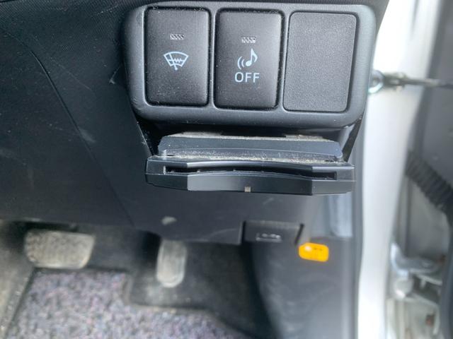 アクア Ｓ　エンジンスターター　格納ミラー　キーレスエントリ　安全ボディ　オートエアコン　デュアルエアバック　ＥＳＣ　パワーウィンドウ　ＥＴＣ　ＳＲＳ　パワーステアリング　ＡＢＳ　アイストップ　ＥＴＣ（16枚目）