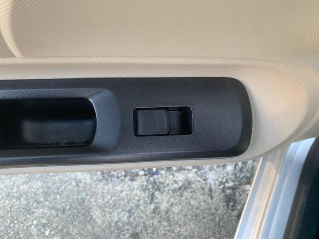 アクア Ｓ　エンジンスターター　格納ミラー　キーレスエントリ　安全ボディ　オートエアコン　デュアルエアバック　ＥＳＣ　パワーウィンドウ　ＥＴＣ　ＳＲＳ　パワーステアリング　ＡＢＳ　アイストップ　ＥＴＣ（36枚目）