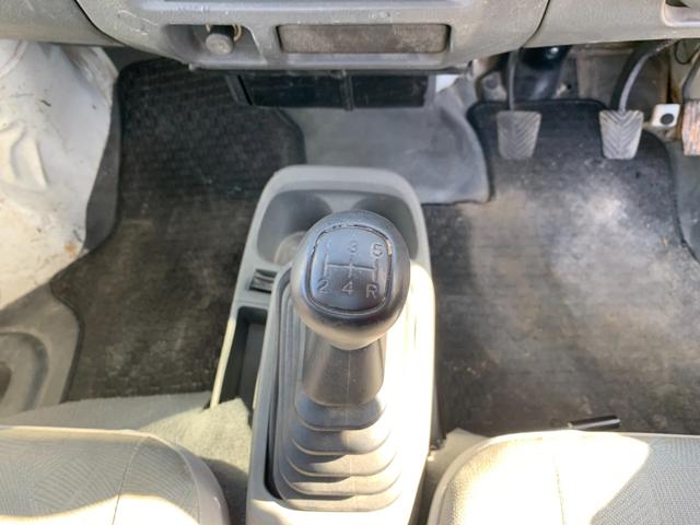 ミニキャブトラック Ｖタイプ　エアコン付　ＰＳ　運転席エアバッグ　３方開　整備記録簿（21枚目）