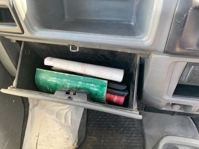 ミニキャブトラック Ｖタイプ　エアコン付　ＰＳ　運転席エアバッグ　３方開　整備記録簿（23枚目）