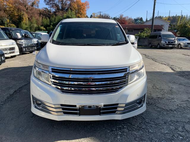 エルグランド ライダー　黒本革シート　マニュアルシート　レザーシート　ＥＴＣ　オットマン　バックカメラ　３列シート　４ＷＤ　エンジンスターター（8枚目）