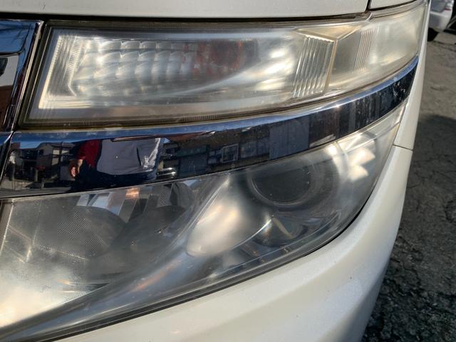 エルグランド ライダー　黒本革シート　マニュアルシート　レザーシート　ＥＴＣ　オットマン　バックカメラ　３列シート　４ＷＤ　エンジンスターター（10枚目）