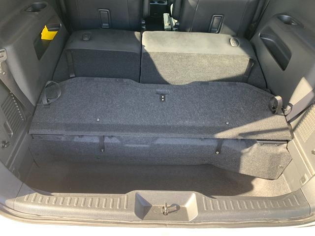 エルグランド ライダー　黒本革シート　マニュアルシート　レザーシート　ＥＴＣ　オットマン　バックカメラ　３列シート　４ＷＤ　エンジンスターター（17枚目）