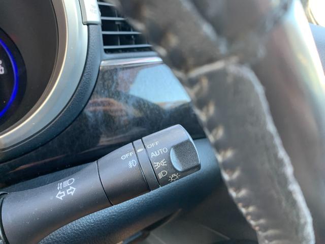 エルグランド ライダー　黒本革シート　マニュアルシート　レザーシート　ＥＴＣ　オットマン　バックカメラ　３列シート　４ＷＤ　エンジンスターター（24枚目）