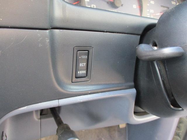 ハイラックススポーツピック エクストラキャブ　標準ボディ　１５インチアルミ　ＣＤデッキ　４ＷＤ　サンル－フ　サイドステップ（22枚目）