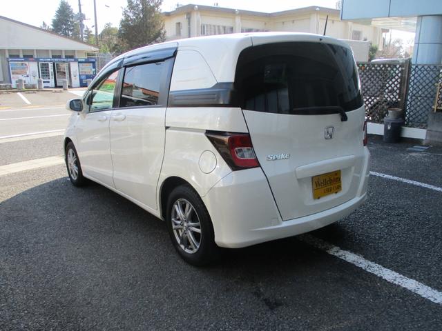 フリードスパイク Ｇ　ジャストセレクション　１５インチアルミ　フルセグＴＶ　ＥＴＣ　ＨＩＤ　Ｂｌｕｅｔｏｏｔｈ　ＵＳＢ　ＣＤ（10枚目）