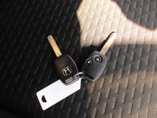 フリードスパイク Ｇ　ジャストセレクション　１５インチアルミ　フルセグＴＶ　ＥＴＣ　ＨＩＤ　Ｂｌｕｅｔｏｏｔｈ　ＵＳＢ　ＣＤ（15枚目）