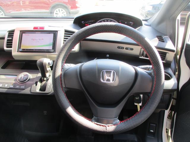 フリードスパイク Ｇ　ジャストセレクション　１５インチアルミ　フルセグＴＶ　ＥＴＣ　ＨＩＤ　Ｂｌｕｅｔｏｏｔｈ　ＵＳＢ　ＣＤ（16枚目）