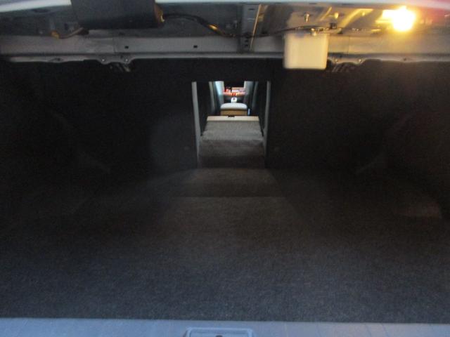 レガシィＢ４ ２．５ｉ　４ＷＤ　１６インチアルミ　ＥＴＣ　ＨＩＤヘッドランプ　フォグランプ　パドルシフト　ＳＤナビ　ＣＤ　ＤＶＤ　Ｂｌｕｅｔｏｏｔｈ　フルセグＴＶ　リアフォグランプ　クルーズコントロール　キーレスエントリー（27枚目）