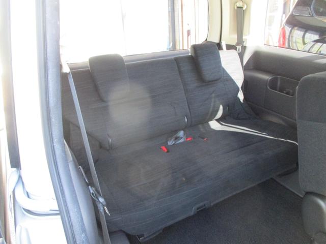 ステップワゴン Ｇ　Ｌパッケージ　１５インチアルミ　ＥＴＣ　ＨＩＤヘッドランプ　フォグランプ　ＨＤＤナビ　ＤＶＤ　ＣＤ　バックカメラ　両側パワースライドドア　ＥＣＯＮ　ドライブレコーダー　リアスポイラー　キーレスエントリー（14枚目）