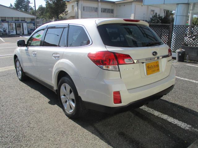 レガシィアウトバック ２．５ｉアイサイト　４ＷＤ　１７ＡＷ　純正セキュリティー　パドルシフト　バックカメラ　キーレス　ＨＩＤヘッドランプ　ＥＴＣ　ＳＩ－ＤＲＩＶＥ　クルーズコントロール　取説　リアフォグライト　ＤＶＤ　ＣＤ　Ｂｌｕｅｔｏｏｔｈ（10枚目）