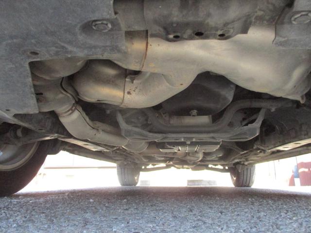 レガシィアウトバック ２．５ｉアイサイト　４ＷＤ　１７ＡＷ　純正セキュリティー　パドルシフト　バックカメラ　キーレス　ＨＩＤヘッドランプ　ＥＴＣ　ＳＩ－ＤＲＩＶＥ　クルーズコントロール　取説　リアフォグライト　ＤＶＤ　ＣＤ　Ｂｌｕｅｔｏｏｔｈ（17枚目）