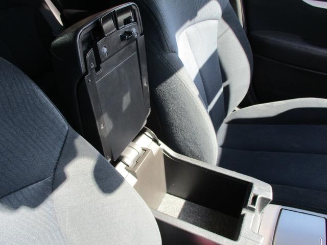 レガシィアウトバック ２．５ｉアイサイト　４ＷＤ　１７ＡＷ　純正セキュリティー　パドルシフト　バックカメラ　キーレス　ＨＩＤヘッドランプ　ＥＴＣ　ＳＩ－ＤＲＩＶＥ　クルーズコントロール　取説　リアフォグライト　ＤＶＤ　ＣＤ　Ｂｌｕｅｔｏｏｔｈ（20枚目）