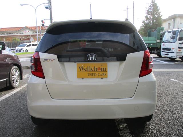 フィット G 15インチアルミ HIDヘッドランプ フォグランプ ETC DVD CD 純正セキュリティー SDナビ バックカメラ リアスポイラー(9枚目)