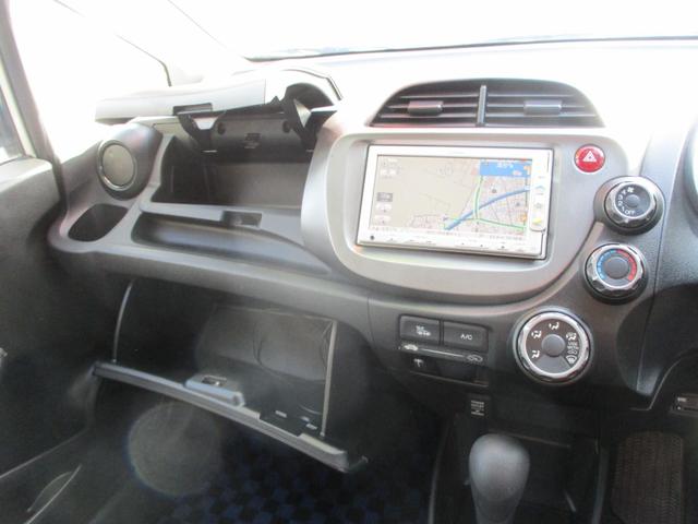 フィット G 15インチアルミ HIDヘッドランプ フォグランプ ETC DVD CD 純正セキュリティー SDナビ バックカメラ リアスポイラー(18枚目)