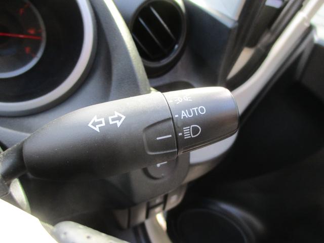 フィット G 15インチアルミ HIDヘッドランプ フォグランプ ETC DVD CD 純正セキュリティー SDナビ バックカメラ リアスポイラー(22枚目)