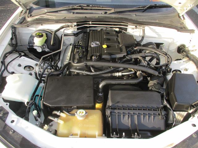 ロードスター ＶＳ　１６インチアルミ　ＥＴＣ　ＨＩＤヘッドライト　フォグライト　パドルシフト　フルセグＴＶ　Ｂｌｕｅｔｏｏｔｈ　シートヒーター　ＤＶＤ　ＣＤ　本革シート　アドバンスキー（3枚目）