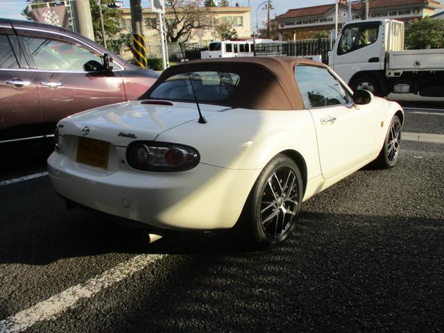 ロードスター ＶＳ　１６インチアルミ　ＥＴＣ　ＨＩＤヘッドライト　フォグライト　パドルシフト　フルセグＴＶ　Ｂｌｕｅｔｏｏｔｈ　シートヒーター　ＤＶＤ　ＣＤ　本革シート　アドバンスキー（8枚目）