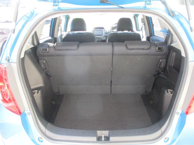 フィット G 14インチアルミ ETC SD DVD CD 取扱説明書 メンテナンスノート 純正セキュリティー キーレスエントリー ドアミラーウィンカー(23枚目)